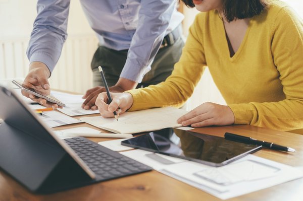 L'importance d'un logiciel qualité dans le secteur automobile : normes et bonnes pratiques